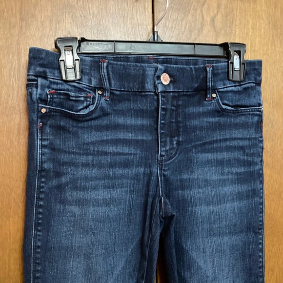 WHBM Skinny Ankle Jeans with Ankle Button Detailing - Size: 0 - Picture 3 of 16